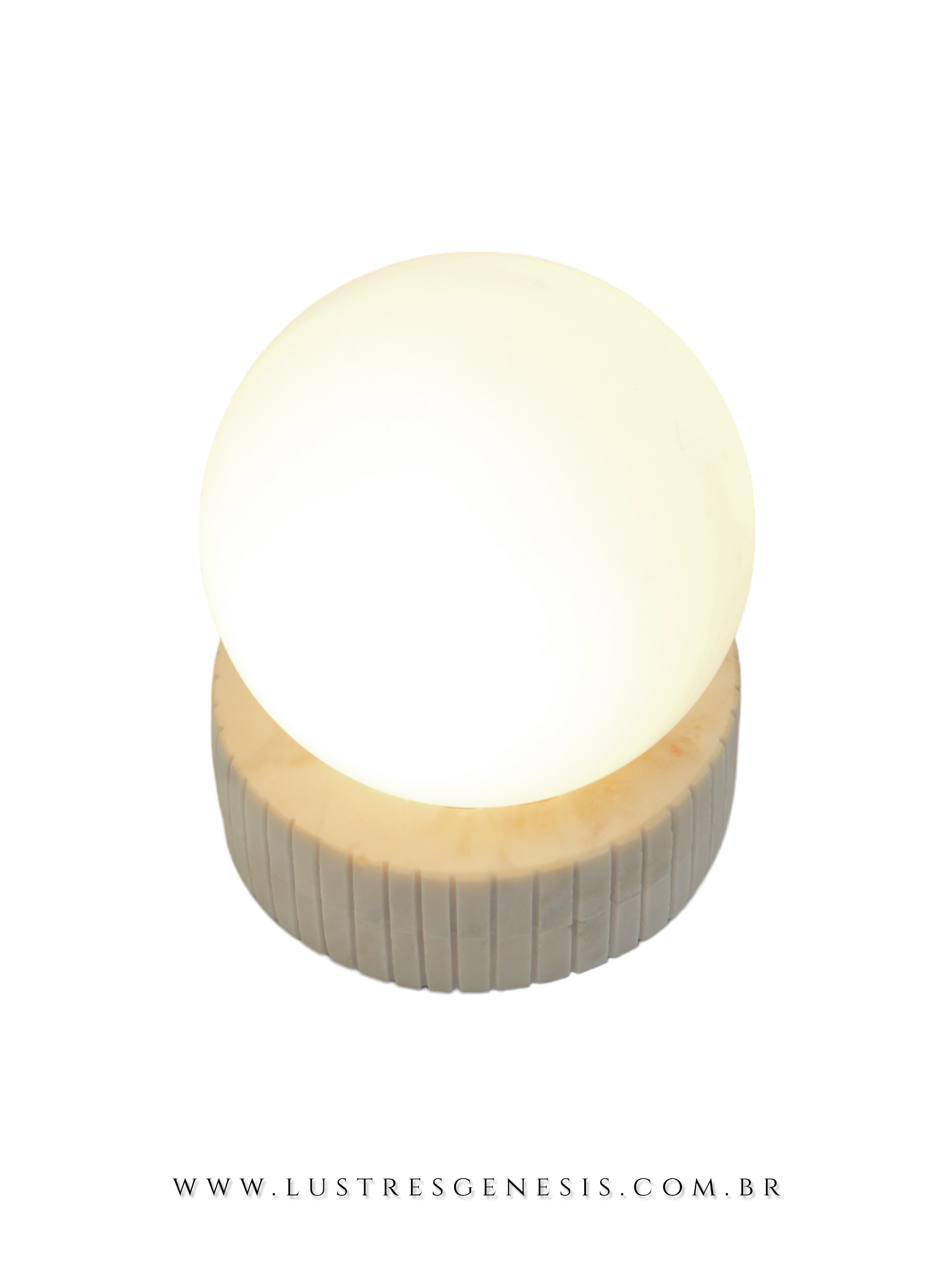Luminária de parede resistente à água modelo Eclipse Ø40cm, ideal para corredor, lavabo, varanda e áreas externas da marca Bella Itália.